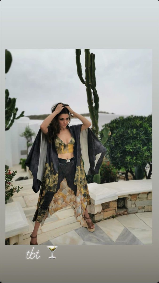 CencerNx's tweet photo. My Hande 💅
       Sunshine 😘
#handeercel #OzBah #Berbah #Cencer #NedCer #HandeErçel https://t.co/RJjhDGSFOy