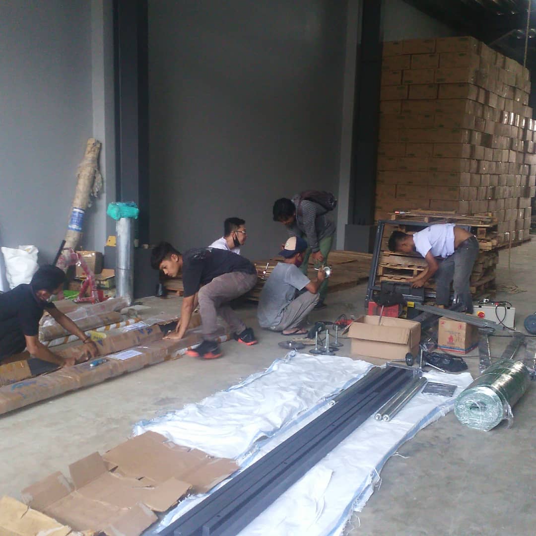 ConveyorId's tweet photo. Assembly Conveyor at Padang City for Customer. 
Product by PT. Nauflieg Global Indonesia
#Conveyor 
#Systemconveyor 
#Karyaanakbangsa https://t.co/u53G5On7fy