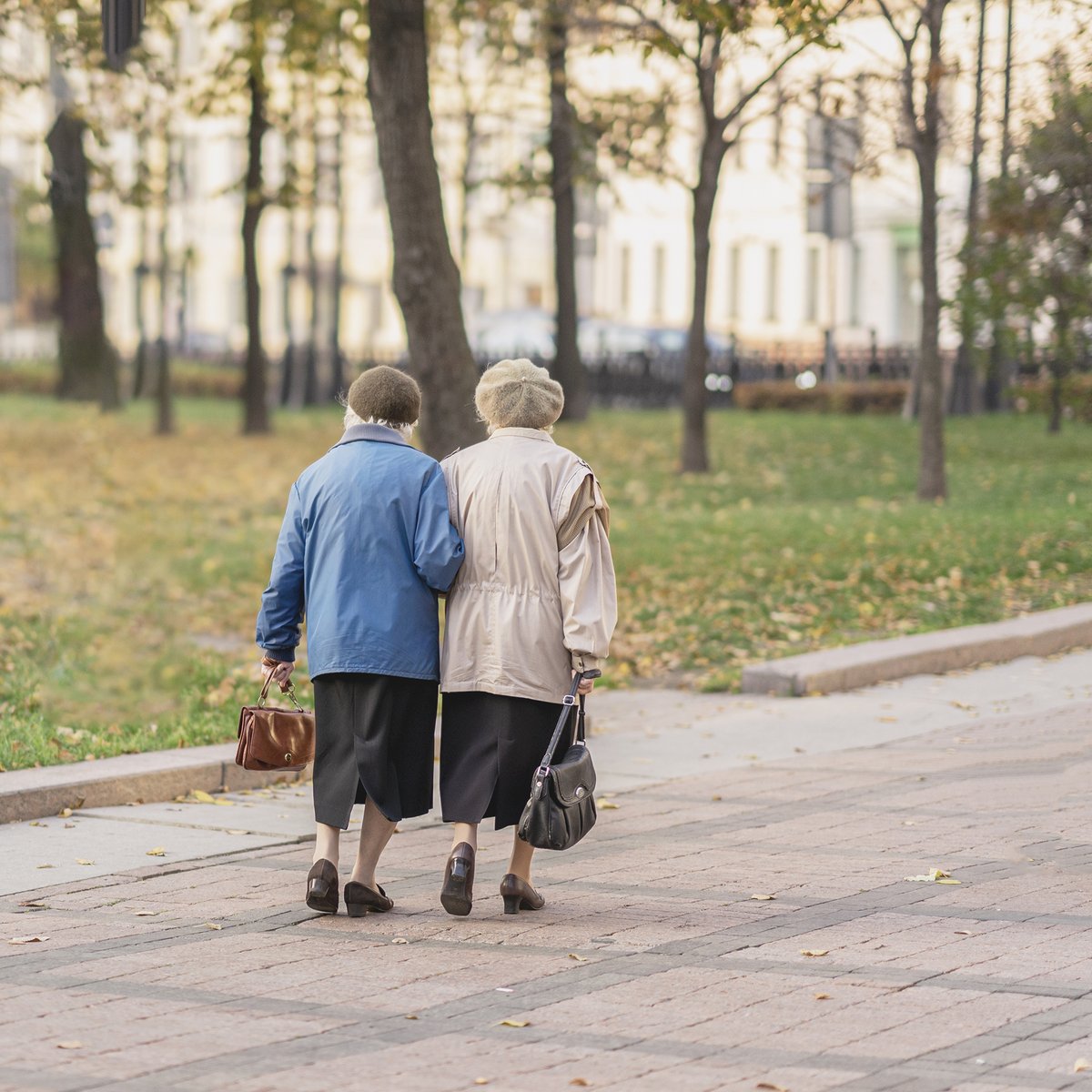 UniEastFinland's tweet photo. LL, DI Timo Pekkalan väitöstutkimus tuotti uusia menetelmiä #dementia'n ja #aivo'muutosten ennustamiseen. Seuraa väitöstilaisuutta verkossa 28.4.2020! #UEF #muisti #FINGER #CAIDE #Vantaa85+ https://t.co/gptoYsWIIq https://t.co/GB8m6YFI8e