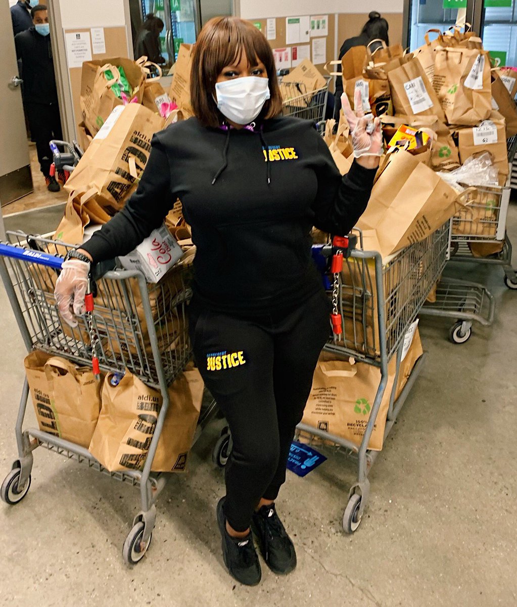 TopekaKSam's tweet photo. Thank you @werepjustice for COVID-19 emergency relief grant (over 100bags filled with food courtesy @instacart and @aldiusa )where we can continue to do the work helping those in need!🦋 #topekaksam #lohm #werepjustice #covi̇d19 #covid #womensupportingwomen #women #womeninprison https://t.co/5KsF16xZlO