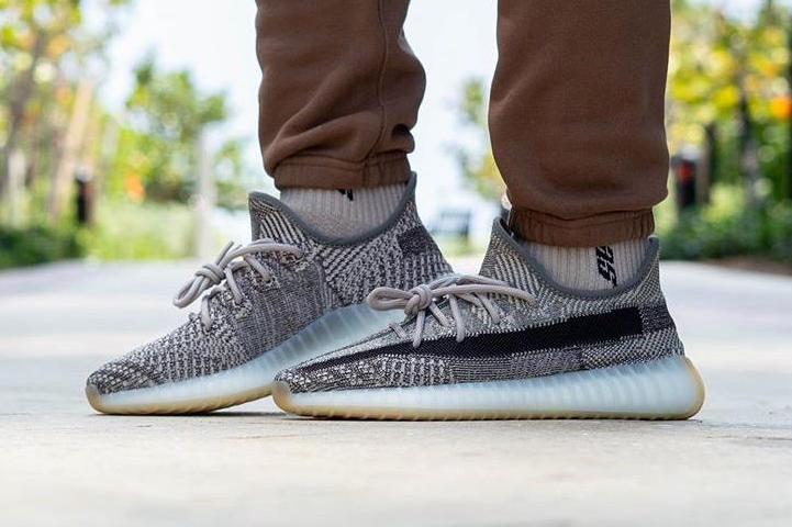 yeezy zyon on foot