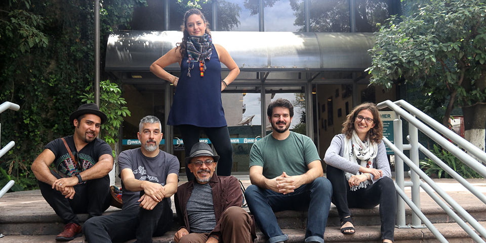 rmiimer's tweet photo. #Charlas con Rita Abreu | 12 hrs
Hoy les traemos una entrevista con una banda interesante, ellos son : #SonMonarcas, ensamble que integra las cadencias e instrumentos del son mexicano con ritmos afro-mestizos, jazz, samba, cumbia y otros más.
https://t.co/ME3Ghy3DRO https://t.co/F26SGlQHVx