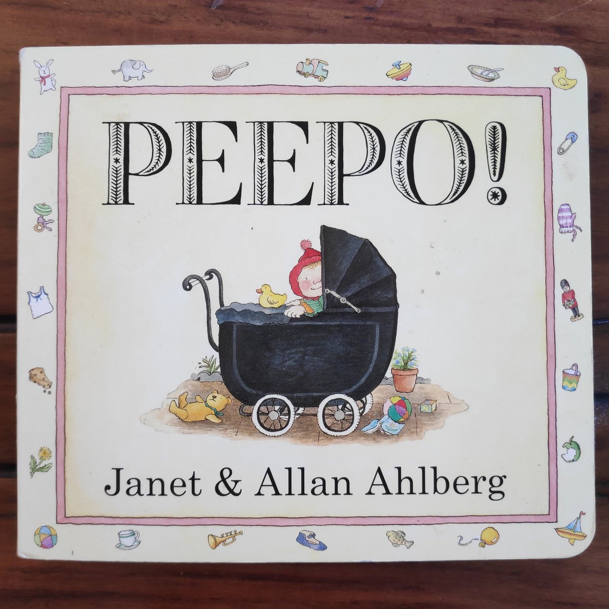 Reading 'PEEPO!' as a WW2 material culture specialist: a thread. 1/12