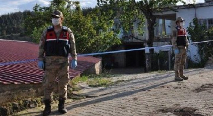 Gaziantep'in İslahiye ilçesinde, corona virüsü testi pozitif çıkan bir kişinin 14 yakını ve temas içinde olduğu belirlenen 34 kişi olmak üzere toplamda 48 kişi karantinaya alındı