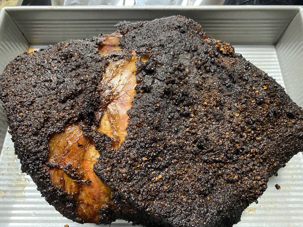 kristenbwrites's tweet photo. Got a lot of reading done (mainly from OATHBRINGER) while babysitting this bad boy on the smoker all day yesterday. https://t.co/ZT6YvhW0V0