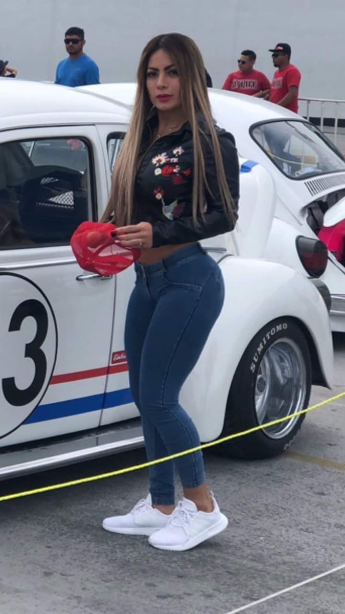 The_Pipirisnais's tweet photo. ¿Les gusta mi “vocho” versión Herbie deportivo? Denle RT culeros solo por convivir https://t.co/SagUj0g3Tn