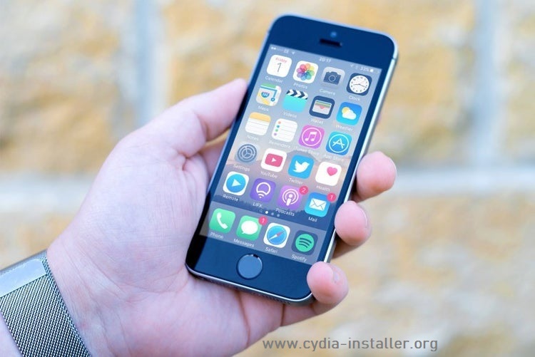 Pangu10Cydia's tweet photo. EVERYTHING ABOUT NEW IPHONE SE 2: https://t.co/nyM6XhM1nO https://t.co/GRyO1OW58z