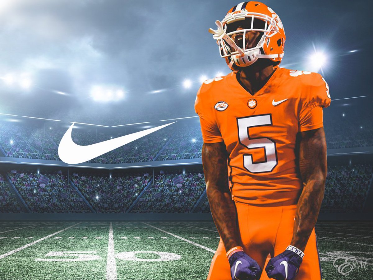 ThisisESM's tweet photo. @teehiggins5  has signed a national shoe/apparel endorsement deal with @nikefootball ! https://t.co/11cja9dsu5