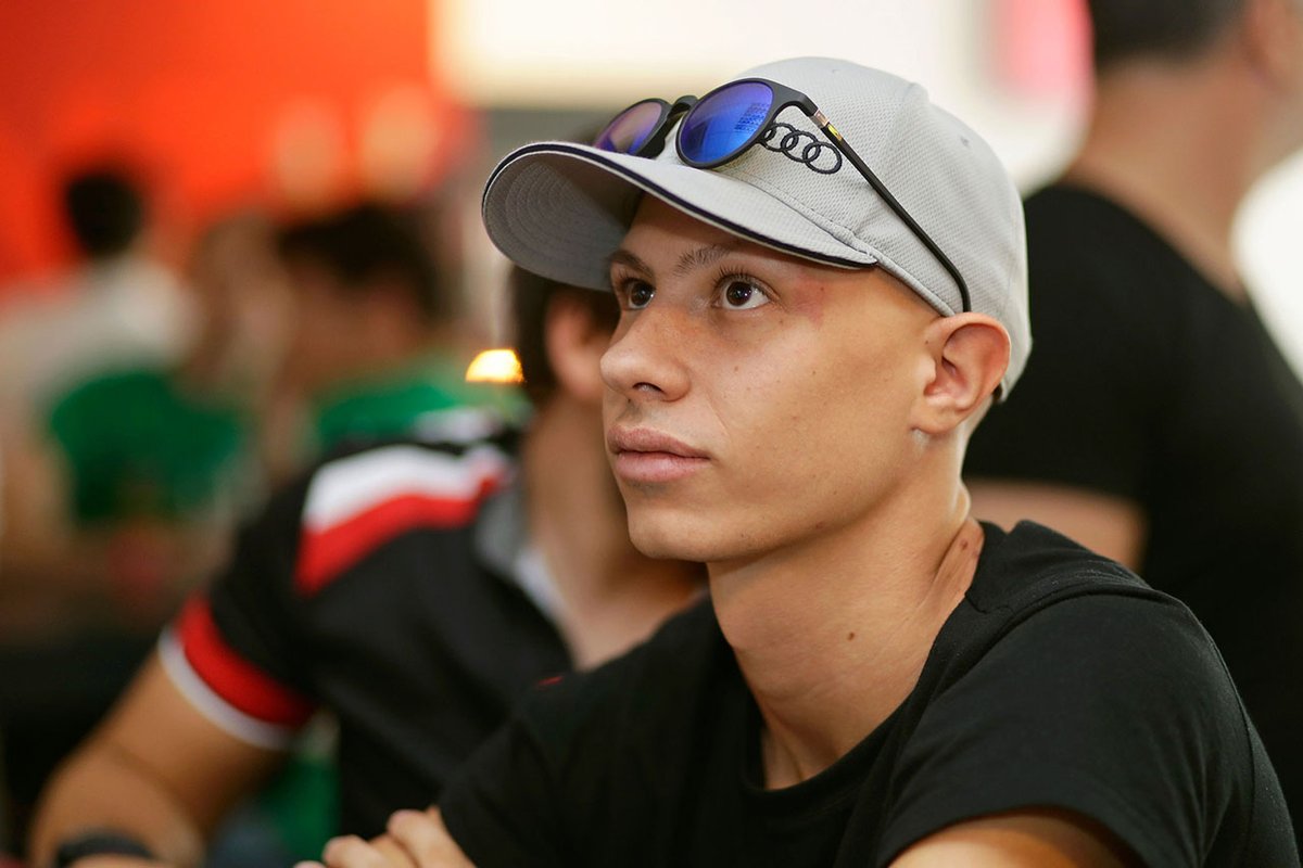 motorionline's tweet image. Piloti in quarantena, Mattia #Drudi: “Bisogna restare uniti restando positivi”

➡️ bit.ly/2RTAdeB #Motorionline