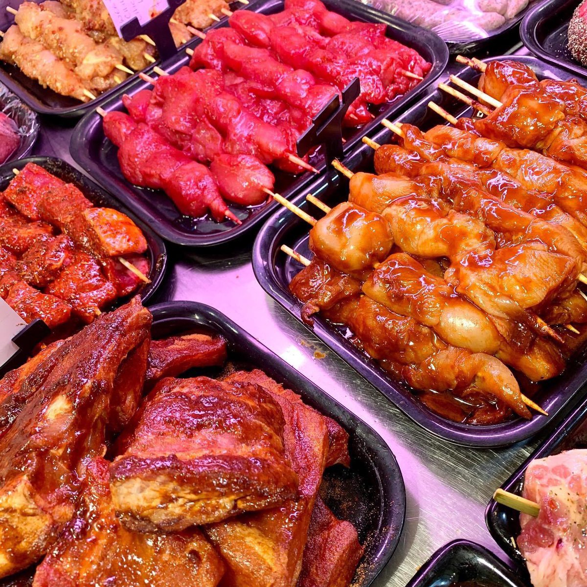Drewtons's tweet photo. Farm shop open, limited customers, collections, orders, deliveries, drive thru! Info@drewtons.co.uk
BBQ packs, platters, ready meals! Fully stocked shelves, fresh local produce, butchers, deli, pantry, booze! 💪🏻😋👍🏻😊
@local_food @ER_Local_Food @Welcome2Yorks @FARMA_GB @VHEY_UK https://t.co/cg76ki21j3