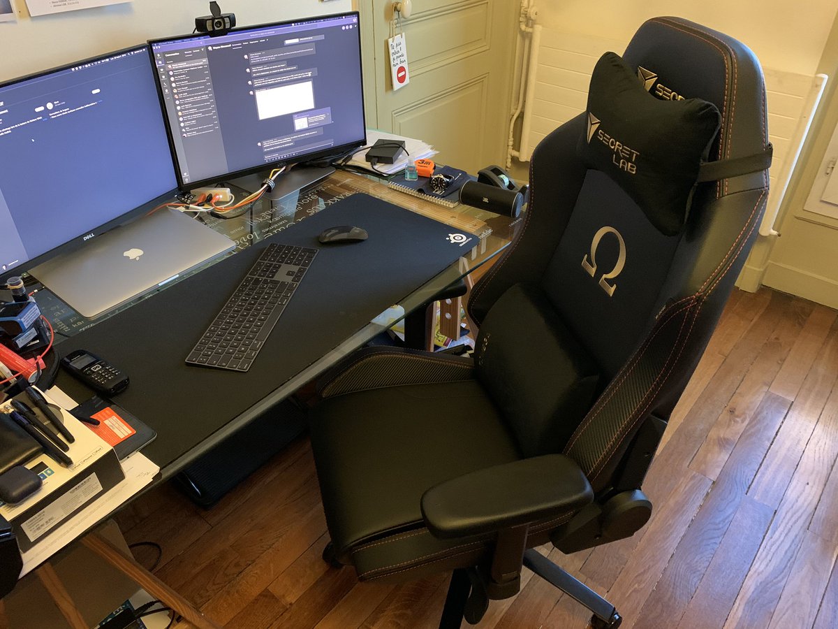 openjl's tweet photo. Great setup with my brand new #secretlab chair! It’s awesome! https://t.co/wi0gSIO8TM
