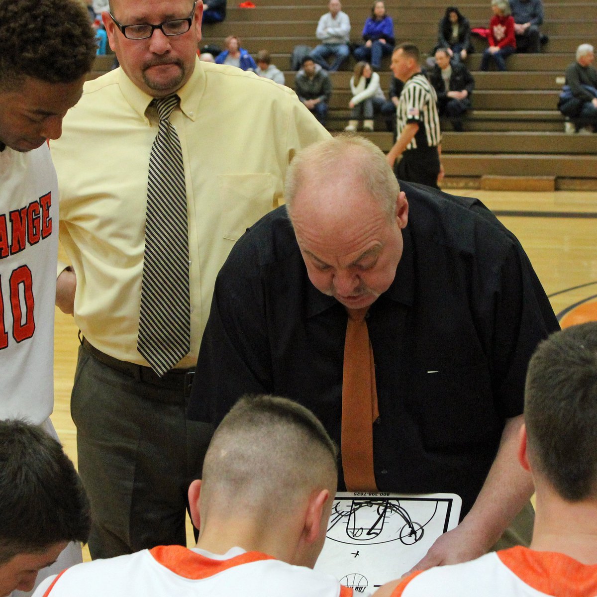 SUNYOrangeColts's tweet photo. SUNY Orange Athletics lost a member of the family yesterday.  Men's basketball coach, Joe Detz has passed.  Our thoughts are with his family today.  Joe was a friend to all and truly knew what the mission of a junior college coach was.  Rest in peace, Coach. https://t.co/Ty0z4wBSlI