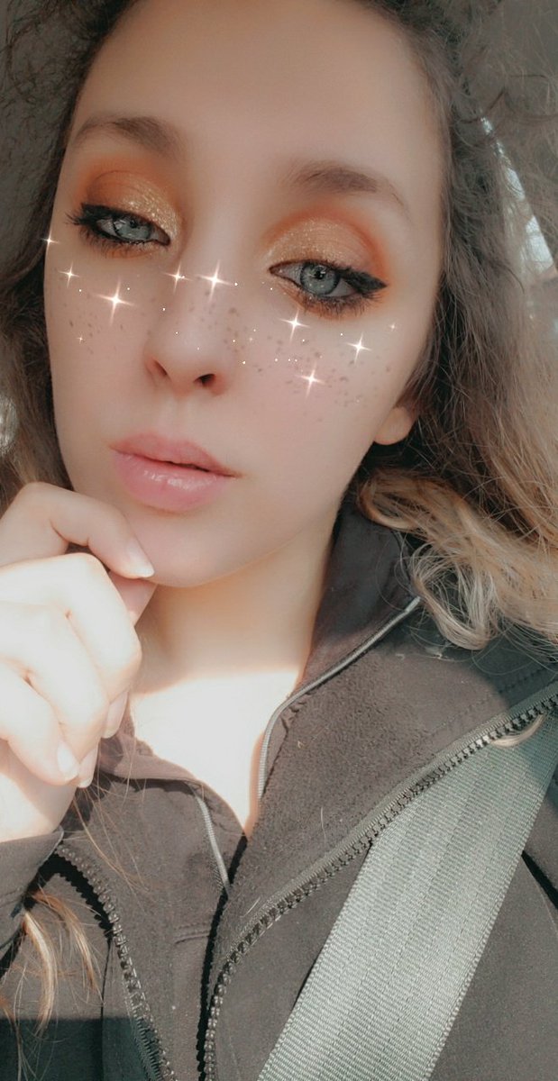 CrimxonJade's tweet photo. My fantasy? To have a rich mister or mistress to sweep me away to a top floor pent house, let me make awesome fuck videos on every surface and feed me champagne and chocolate covered strawberries.... #onlyfans #fantasy #slutformoney #princess #fetish #dom #sub https://t.co/2tT3nAf02v