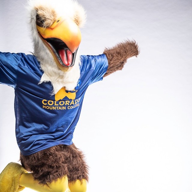 ColoMtnCollege's tweet photo. Just "swooping" in to make sure everyone keeps their motivation high these last couple weeks of the semester. You got this! #dosomethingMAJOR #CMCSwoop https://t.co/PAvlP6ntLT