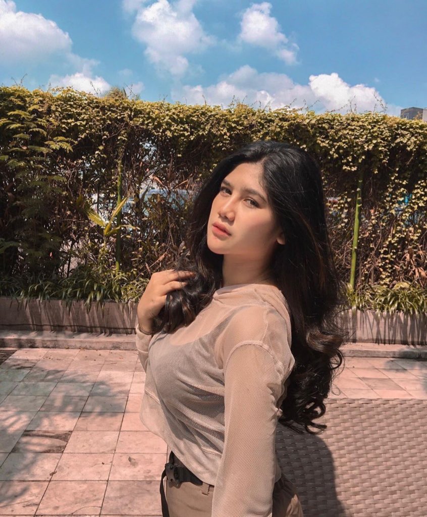 o8_xoo's tweet photo. Apaniii? #BolehKeluarTapiDidalem https://t.co/DaL5sYc38o