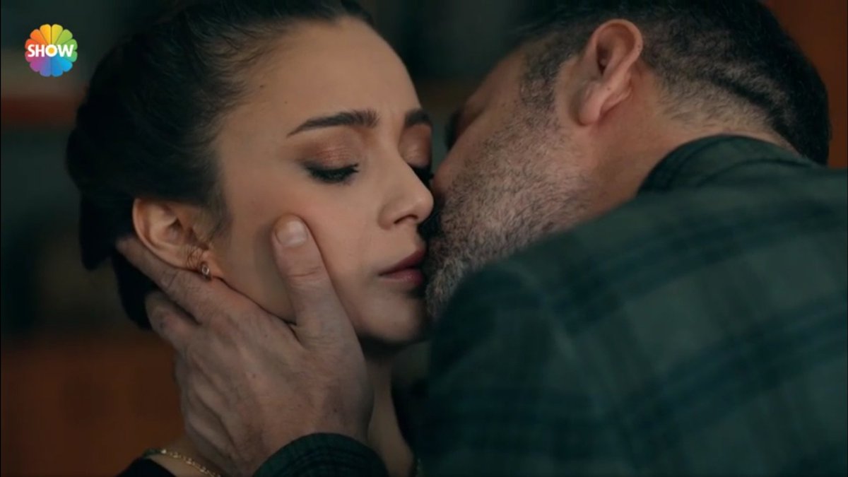 Then cagatay kissed efsun without Her consent,she didnt push him in order not To confirm his doubts about another man in Her life,but she felt disgusted and Her feeling was clearly showed and expressed in episode 25 in Her scene with yamac  #cukur  #EfYam +++