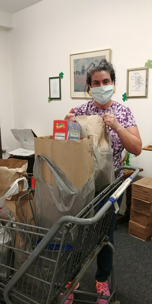 CCharitiesPhila's tweet photo. Staff at our #BucksCounty Family Service Center in #Levittown are continuing to serve those in need w/emergency food, diapers, & critical support/resources. Thank you for helping our neighbors & being on the front lines during these times.
#CSSPhiladelphia #COVID19 @ArchPhilly https://t.co/LZfFuFtDsk