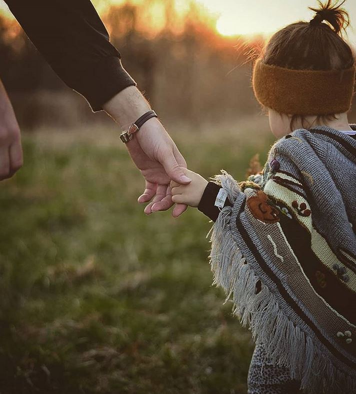 HelloFlowerFest's tweet photo. #confinement : il faut quand même sortir le #hippiebaby 1 heure
Quel style cette #bambina !  digne de nos #flowernistas ...
Elle ne vous fait pas craqué !
@ justynasiemiatkowska  #hippiestyle #flowerchild #flowerbaby https://t.co/yf8nrGOcmp