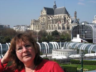 KimMKimselius's tweet photo. Ny vecka, nya idéer. Men några researchresor lär det inte bli på ett bra tag. På bilden är jag i Paris och gör research för boken Giljotinen. Vilken upplevelse! Nu hoppar nya idéer runt i huvudet.
https://t.co/a7RGQBCeJ0
#skrivprocess https://t.co/i4pfzRyVxP