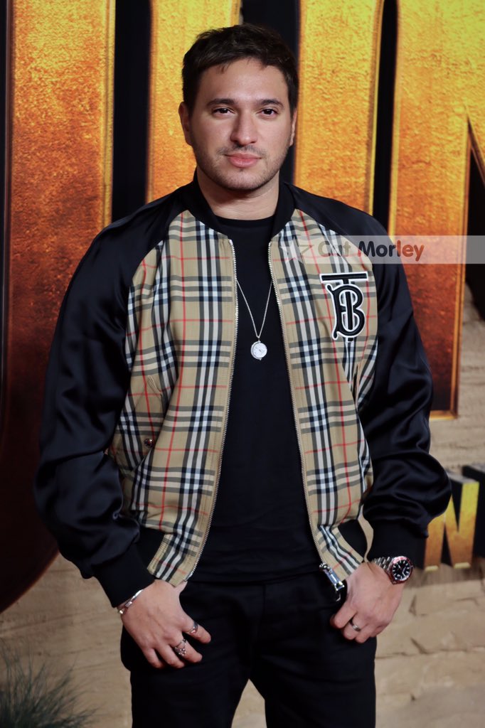 CatMorleyPhoto's tweet photo. Jonas Blue attending @jumanjimovie: The Next Level UK Premiere  

📷 @CatMorley 
Set: https://t.co/iLGQiQFoEQ

@JonasBlue #jumanjimovie #jumanji @InsideFreuds @MBC_PR @CapitolRecords @infinitefuture  #jonasblue #dj #redcarpet #actor #arrivals #celebrities #celebrity #star #vip https://t.co/4thXAxdH30