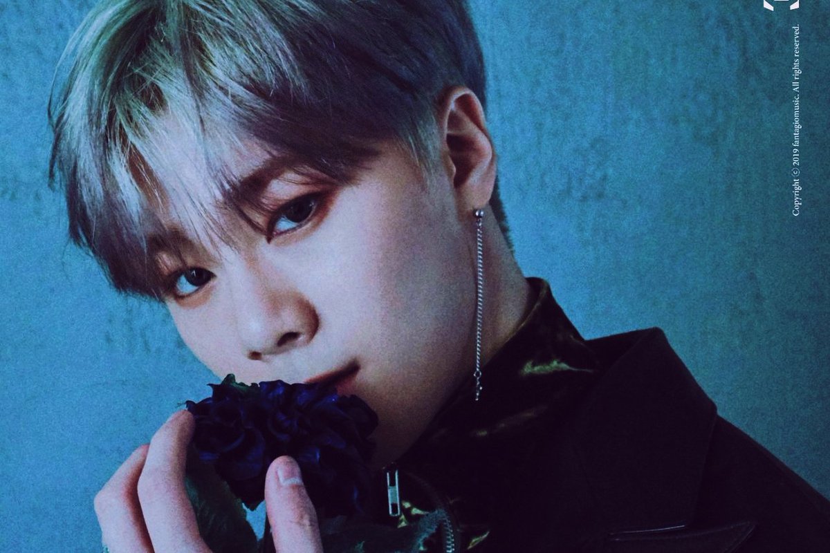 astroesthetic's tweet photo. —  only if you knew how much i liked you
#MOONBIN #문빈 https://t.co/MKpRtrc28E