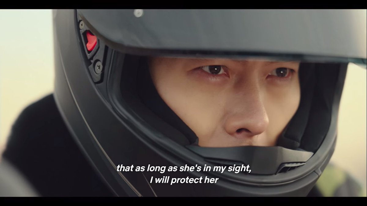 (one of the iconic ri jeonghyeok scenes)when jeonghyeok kept her promise that he will always protect seri from the people who wants her gone