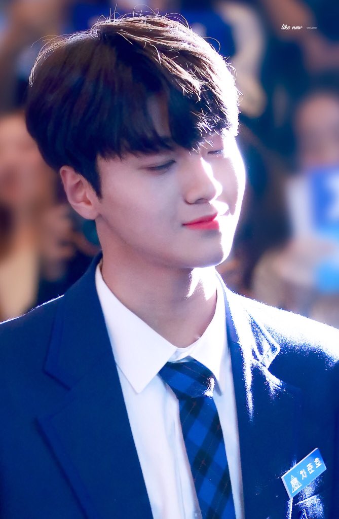 jiwoogns's tweet photo. HE KNOWS HE’S THE MOMENT HE KNOWS HE’S THE SENSATION https://t.co/9wHvBkS7Gi