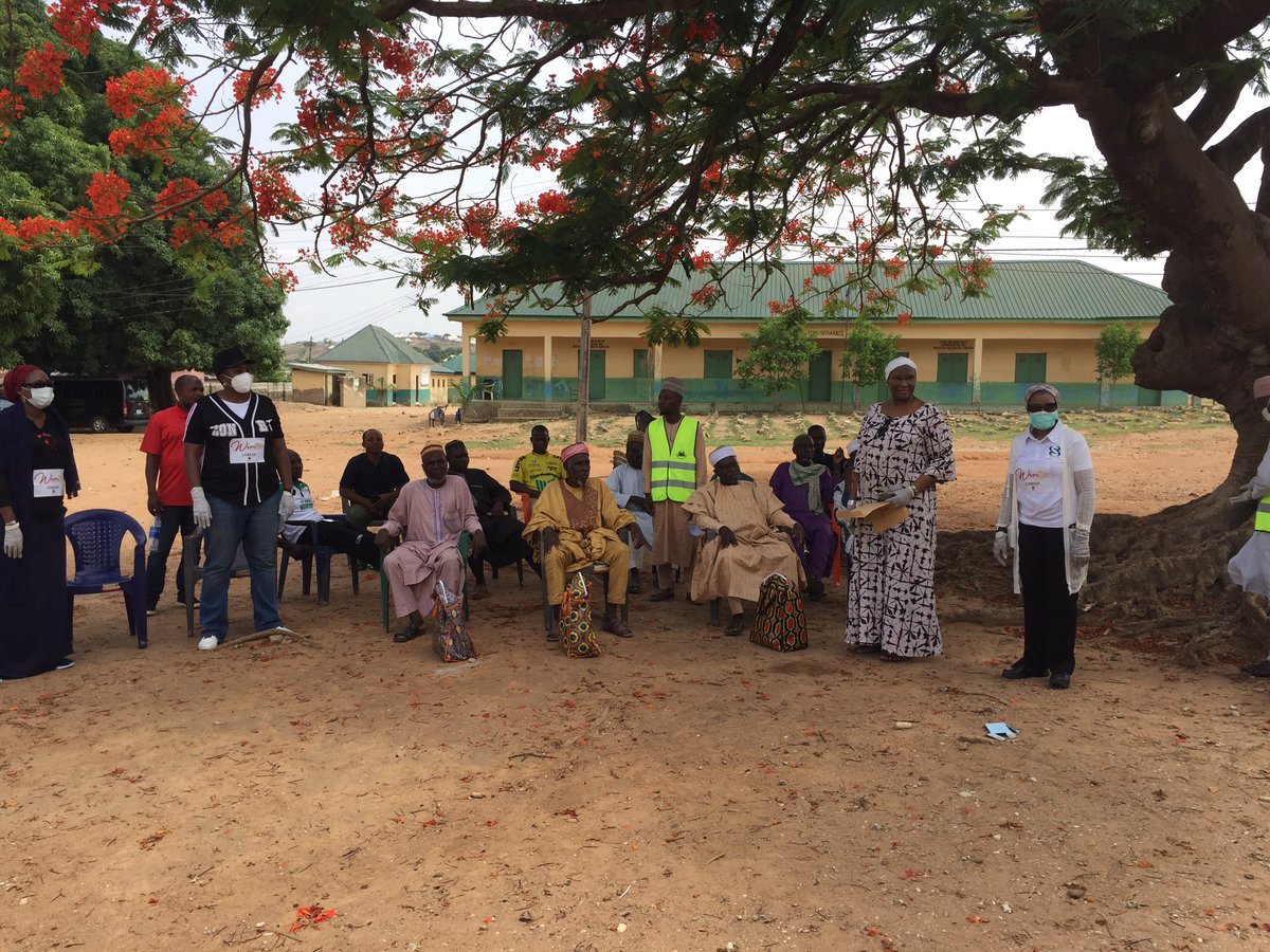 300 indigent women drawn from four villages in Tungan Maje received food packages as palliative to cushion the hardship brought about by the current COVID19 lockdown in Abuja. This outreach was jointly carried out by AWIC &amp; WINBIZ on 20/4/2020.