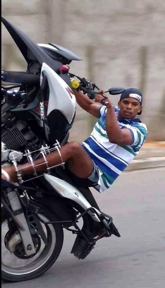 notafaso's tweet photo. Napoleón Bonaparte // brayan Robapartes https://t.co/WIZb6gnldS