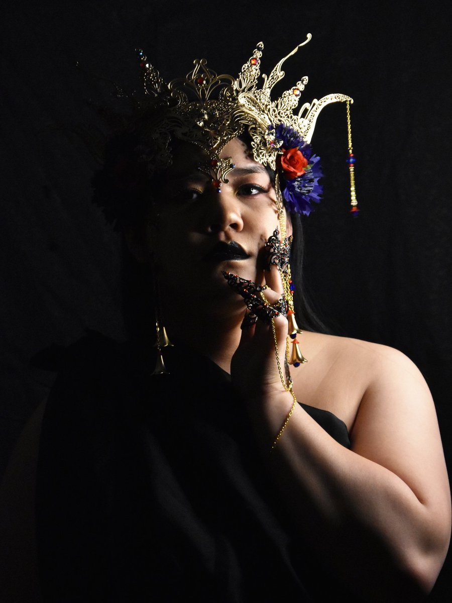 HikatsuyaRikimi's tweet photo. Model: @HikatsuyaRikimi
Photo: me too
Headpice/claw: Ivy Design (insta)
#Headpice #crown #claws #Ivydesign #Kornflower #Kornblume #rose #goddess #sorcerer #ancient #AncientSorcerer #AncientGoddess #Queen #AncientQueen https://t.co/YEQD1SxXSn