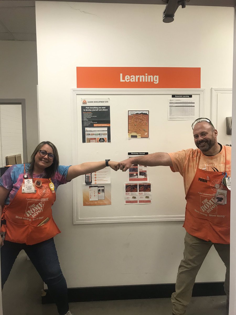 JanaVugteveen's tweet image. Tye-Dye Day @HomeDepotGrndvl #MWSpringSpiritWeek @mkoldan35