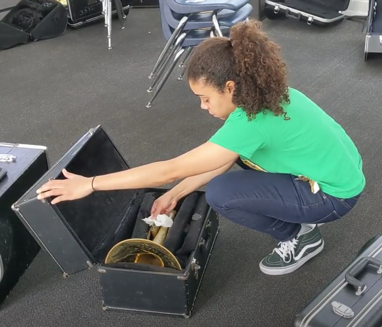 TheRootsofMusic's tweet photo. We’ve safely distributed instruments to our students &amp; this week we are moving our music education programming online. Twelve years ago, Roots was born to take care of our city’s youth in the aftermath of a crisis. Today, we stand ready to do the exact same thing. #alwaysready https://t.co/6fhG9kTqcJ