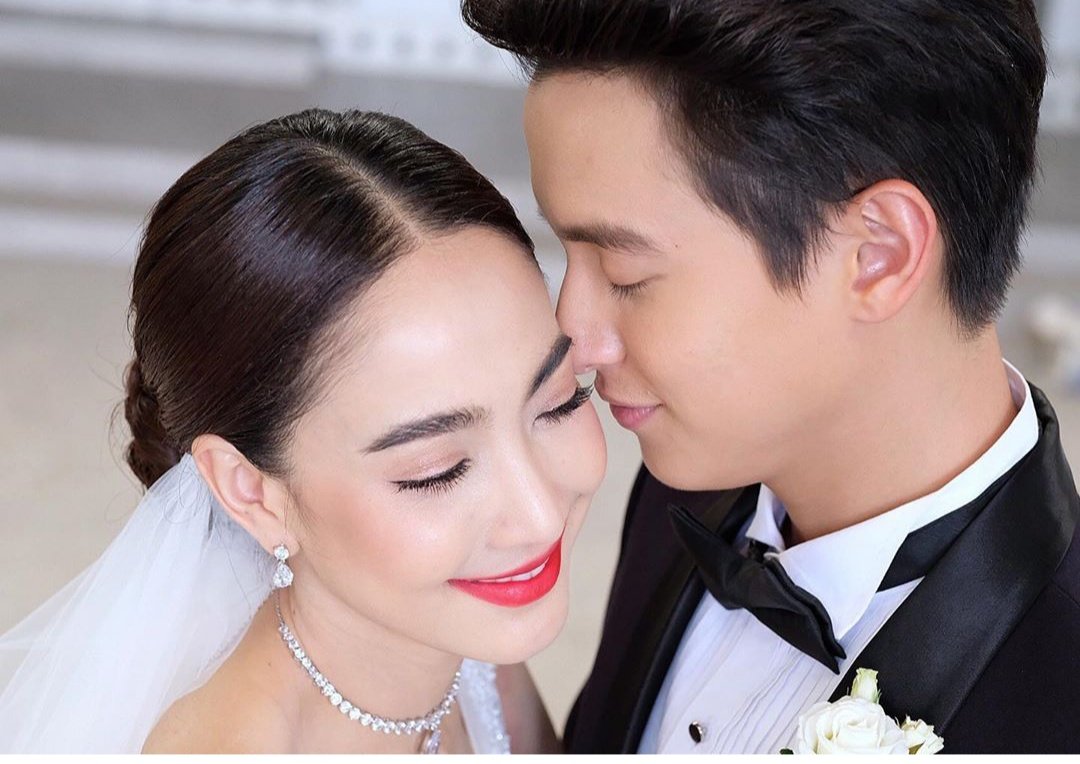 GladHappyJoyful's tweet photo. เป็นเจ้าบ่าวเจ้าสาวที่หล่อและสวยมาก🥰🥰 #เล่ห์บรรพกาลตอนจบ https://t.co/ujDWZM8AHj