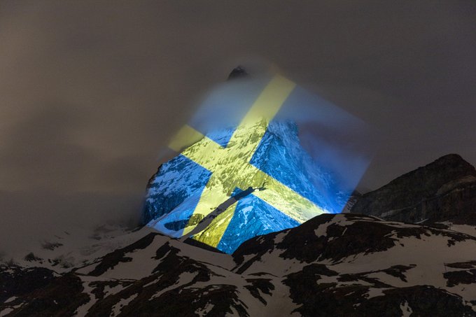 EWDu-Q1X0AMsTWs?format=jpg&name=small