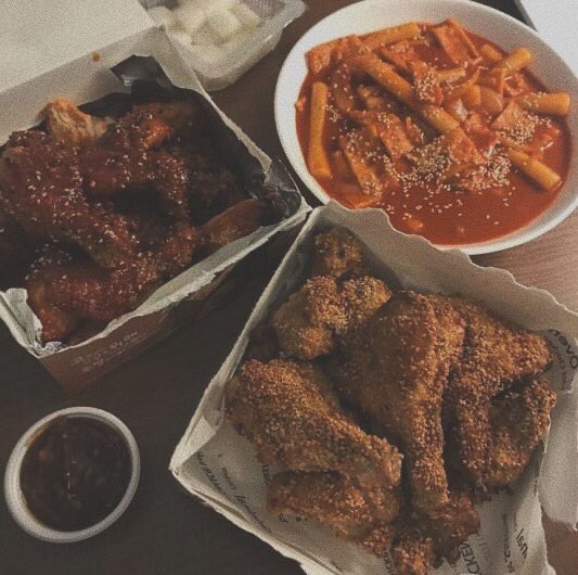 etherealkdrama's tweet photo. kdramas got me craving 🤤 https://t.co/8p0w2SKbuF