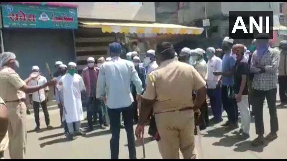 ANI's tweet photo. Maharashtra: People gathered to participate in a funeral procession in the Azadpura area of Malegaon earlier today, but later dispersed, after being persuaded by the police. #CoronavirusLockdown https://t.co/MiCk4KCWMj