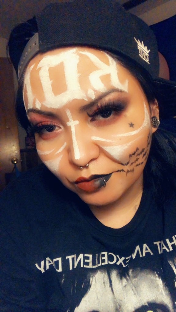 alittleartwork's tweet photo. Did a @TechN9ne face paint makeup look last night! What do y’all think?! #TechN9ne #StrangeMusic #TechN9nefacepaint #KOD #KingOfDarkness #makeuplook #JeffreeStarCosmetics #morphexJeffreeStar #morphebrushes #morphe #lockdownmakeup #Quarantine https://t.co/1eMwZm3FHH