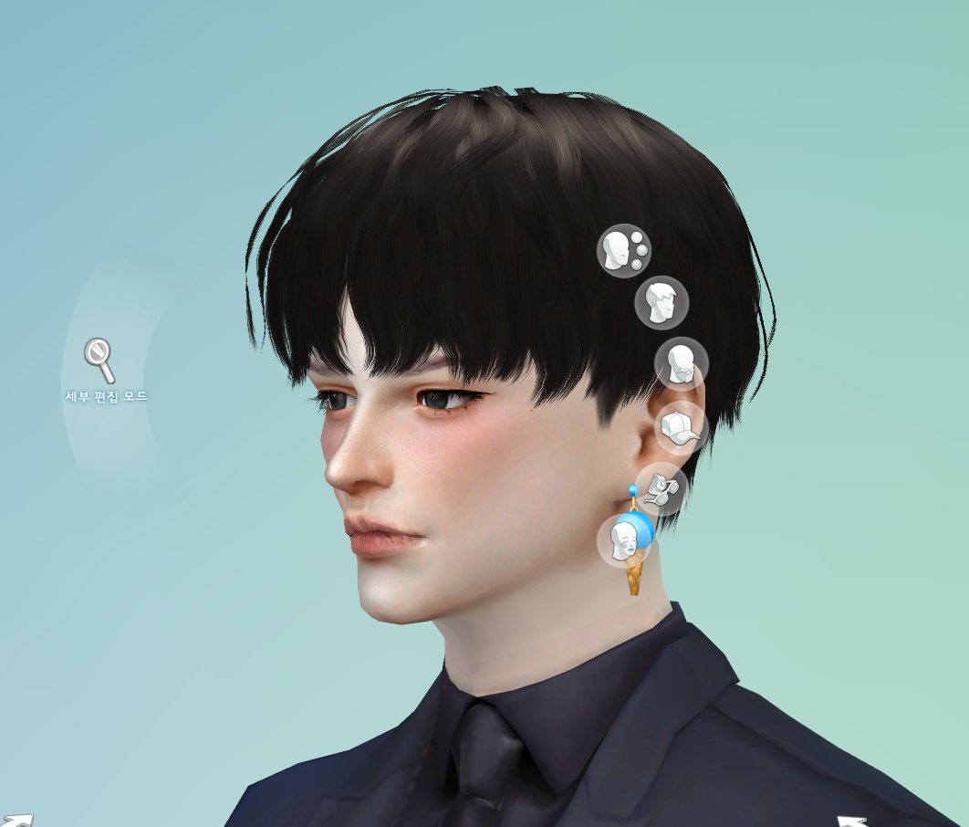 클로로는 전구귀걸이 대신 껴본건데 꽤 괜춘