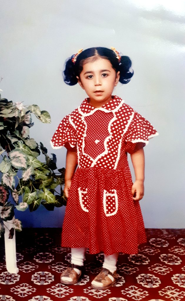 Anayza_Shahid's tweet photo. So, now we have #MeAt2 trend!😃
& here is mine when I was around 2🤩 https://t.co/AKHQ3yBkwd