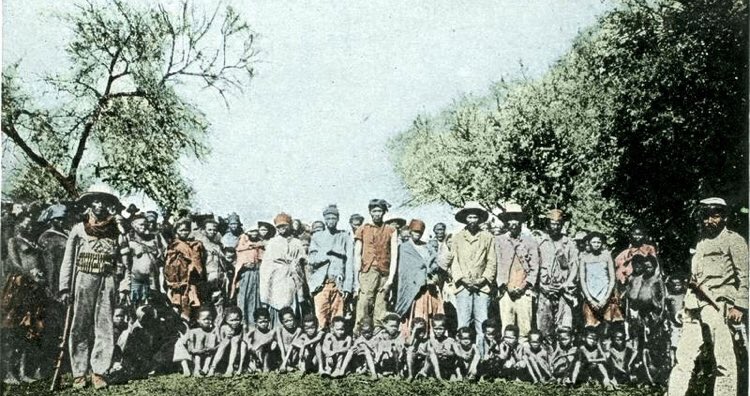 8/ Remember prior to Hitler, colonial Germans committed the first genocide of the 20th century in Namibia from 1904-1908, killing over 100 000 Namibians, cut off their heads, boiled them and send off the skulls to Germany.The rest were put in concentration camps  @xandatoto