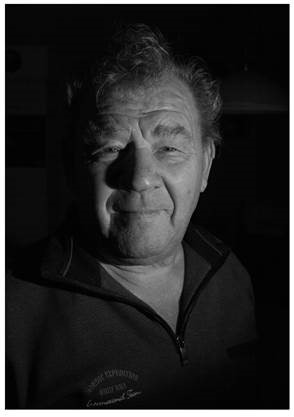 Hessing30417889's tweet photo. Onze oprichter Jan Hessing is na een ziekbed op woensdag 15 april jl. overleden. Tot een week voor zijn overlijden was hij nog dagelijks betrokken bij ons bedrijf en medewerkers. Hij zal ontzettend gemist worden.   
https://t.co/EYXgXPWE0X https://t.co/HyAeEAD9YJ
