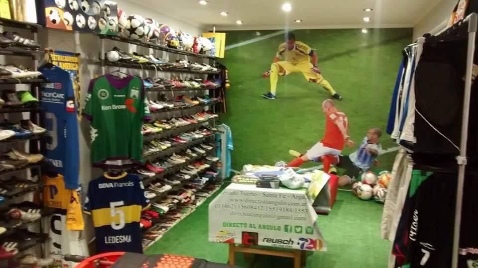 MuseoDelBotin's tweet photo. De fondo la jugada del recuerdo 🪓 @Mascherano , la que valió como un gol ⚽️ https://t.co/80OisZWQHy