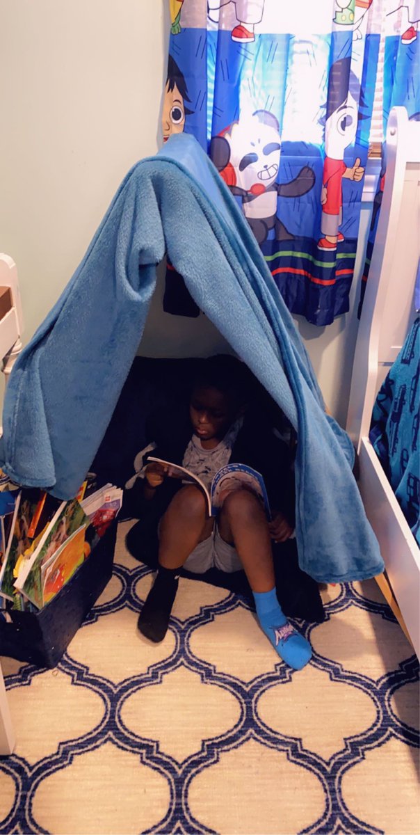 Katbick2214's tweet photo. More Book Forts #RIReadsAtHome #ReadTogether #SLRIReadsTogether #AprilReadingChallenge https://t.co/8DMFUynSbT