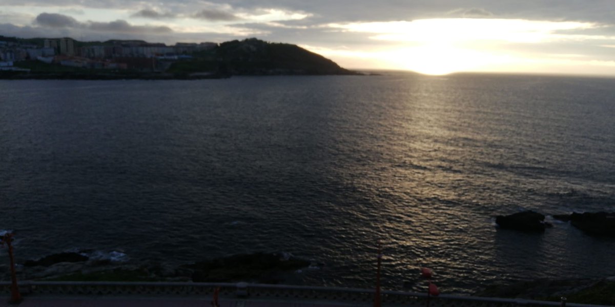 Depucoruna's tweet image. 🌇 Solpor desde #AsLagoas. 

#ACoruñaDesdeATúaXanela