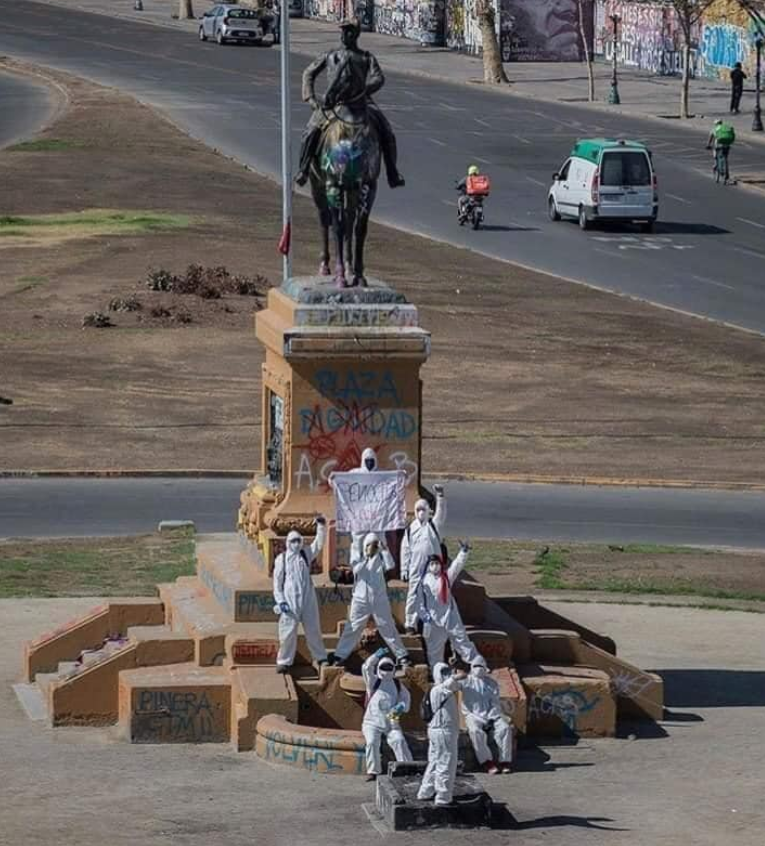 Lady_Key's tweet photo. Que linda te habia quedado la Plaza Dignidad, Esperancita...
Pero... #Duromenosqueunpeoenuncanasto https://t.co/yjIebv70BQ