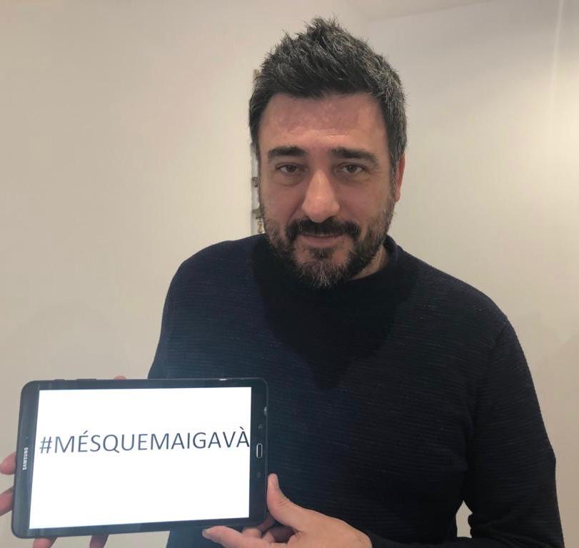 elbruguers's tweet photo. El tinent d'alcalde de l'@AjuntamentGava @jorditort us convida a sumar-vos a la campanya "Més que mai,comerç de #Gavà" compartint una foto com aquesta a les xarxes socials amb l'etiqueta #mesquemaigava https://t.co/DQVtWhsNZf