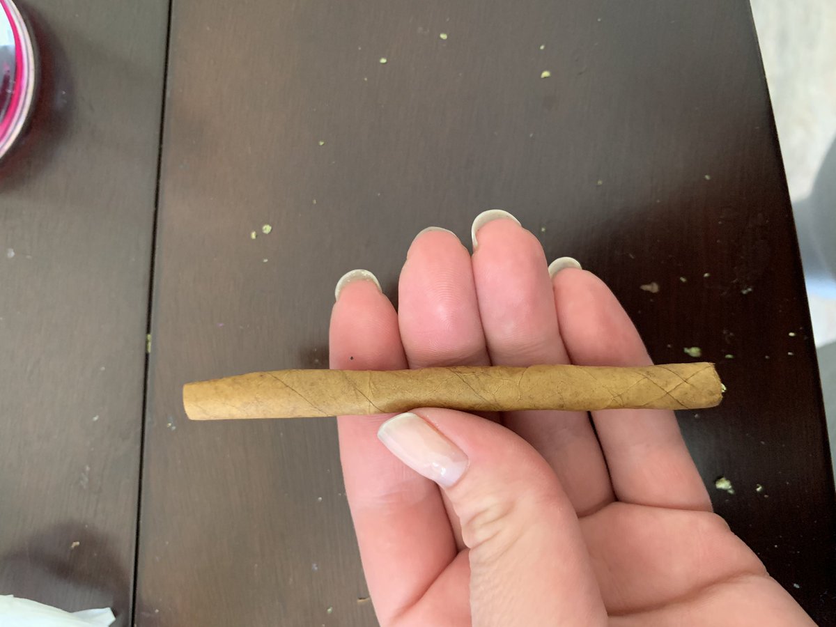 Clarkie228's tweet photo. @koalapuffss @STR8Brand Time to smoke https://t.co/l22UVIdz10
