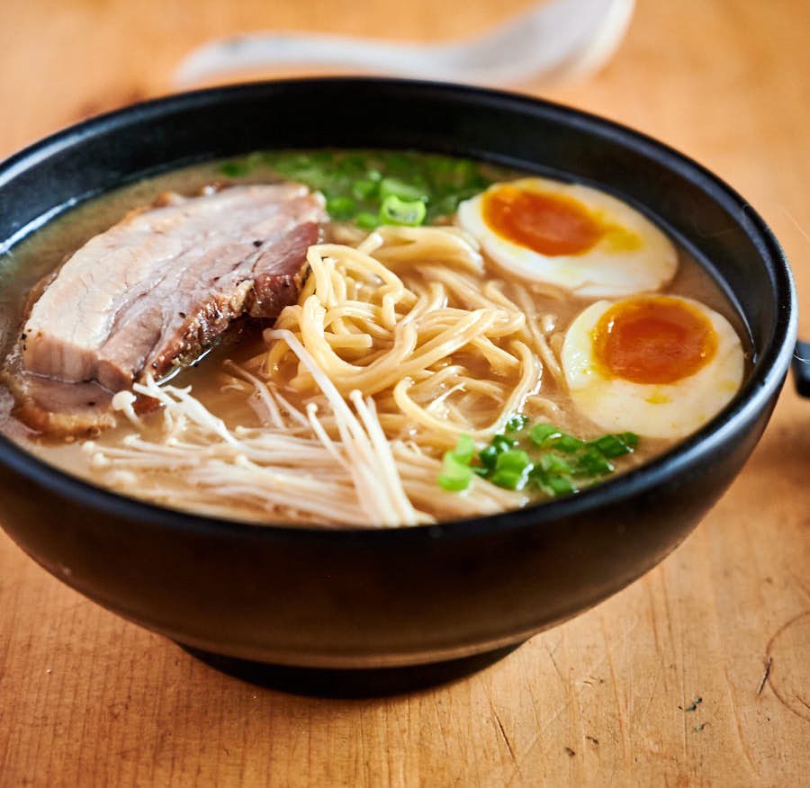 LsKitchenTable's tweet image. Ramen Bowls this Fri-Sat 4/24-4/25 5pm-7pm. To Go at The Castle. Tonkotsu and Caramelized Soy Chicken Bowls $14 each.
