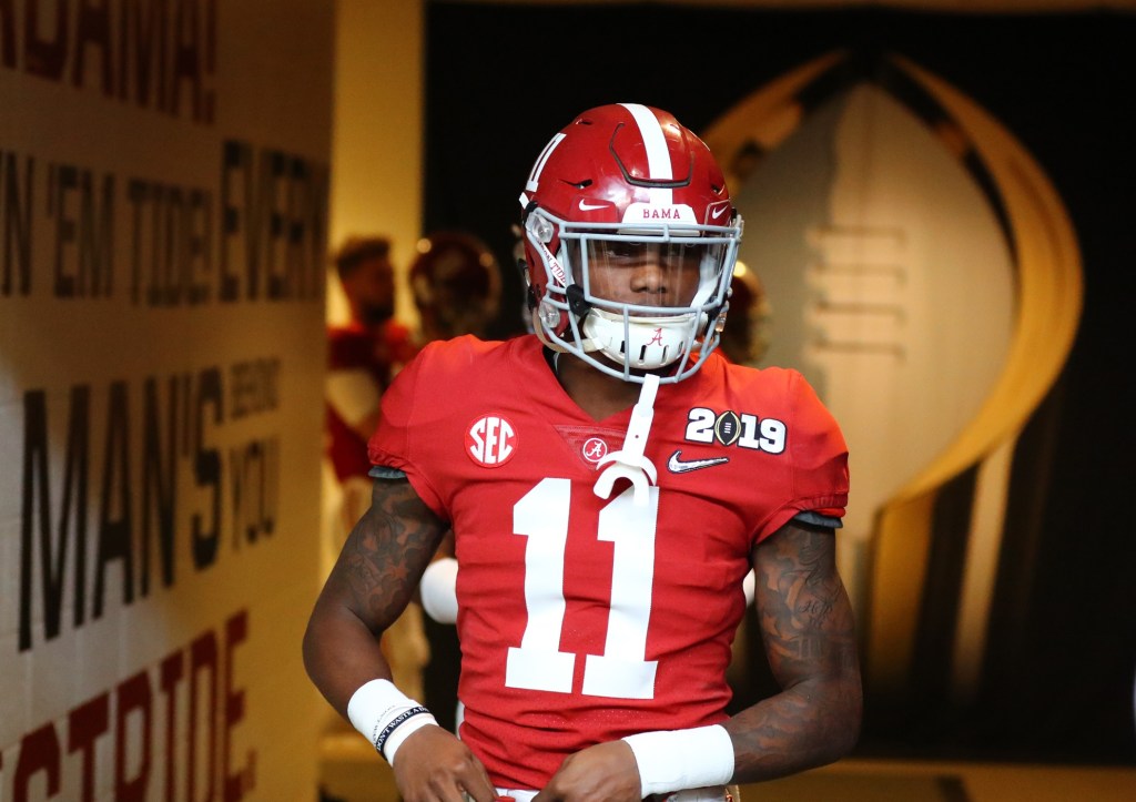 nfltrade_rumors's tweet photo. Chiefs Interested In Trading Up For Alabama WR Henry Ruggs? https://t.co/dgwpnoVoWT https://t.co/bmWkfaGHwI