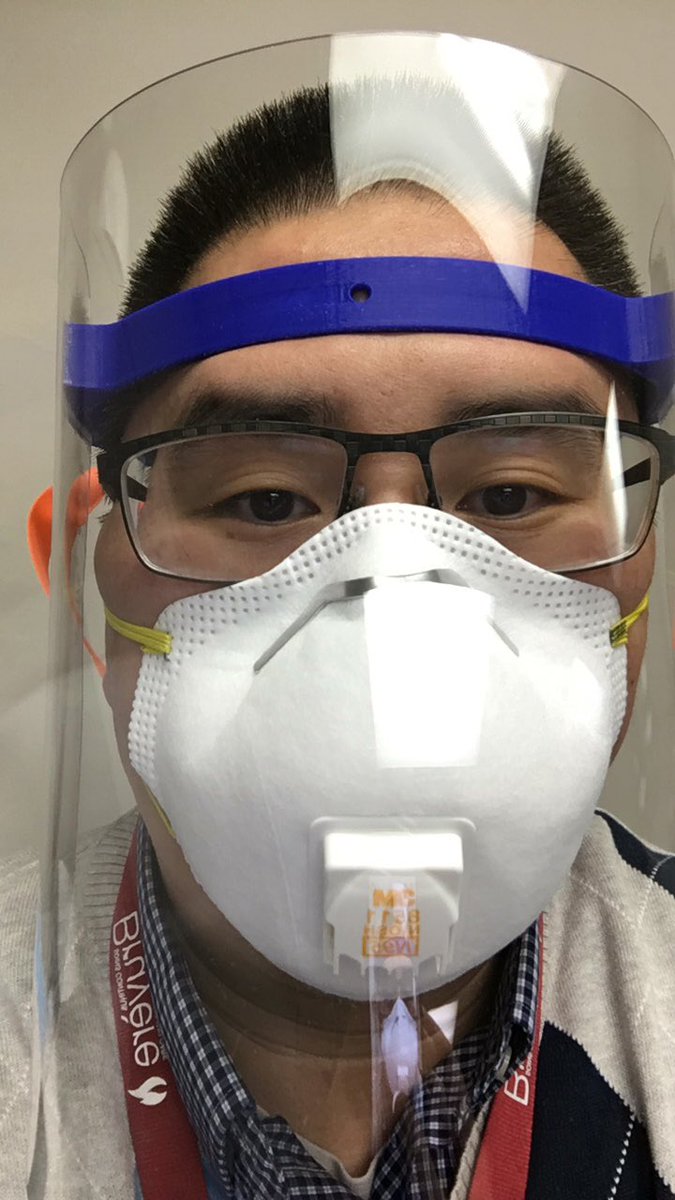 jeeunuts's tweet image. My new work uniform!!